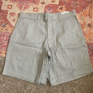 Men's Gray Shorts